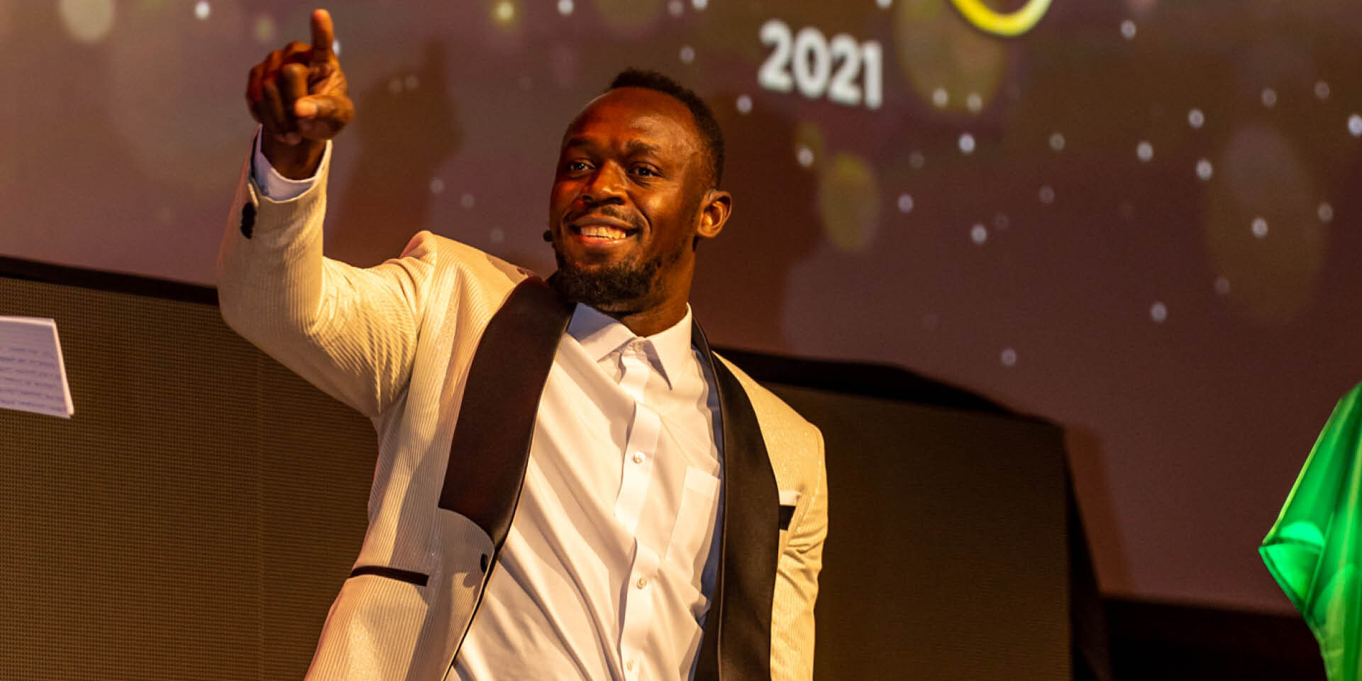 behind-the-lens-media15